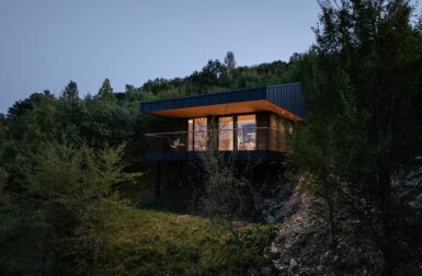 A Compact Modern Treehouse Designed for Adults in Hungarian Mountains