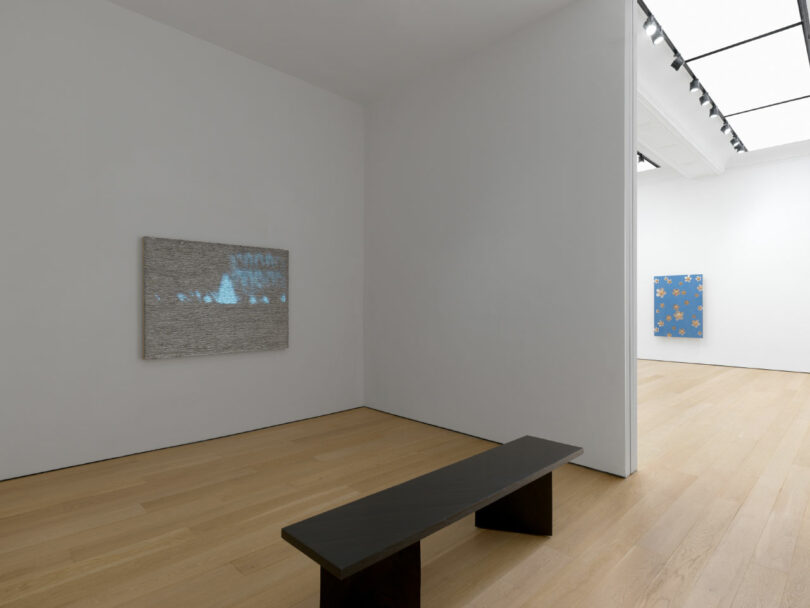 Bench with metallic painting and projection