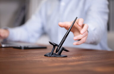 The Novium Hoverpen Defies Gravity and Fosters Focus